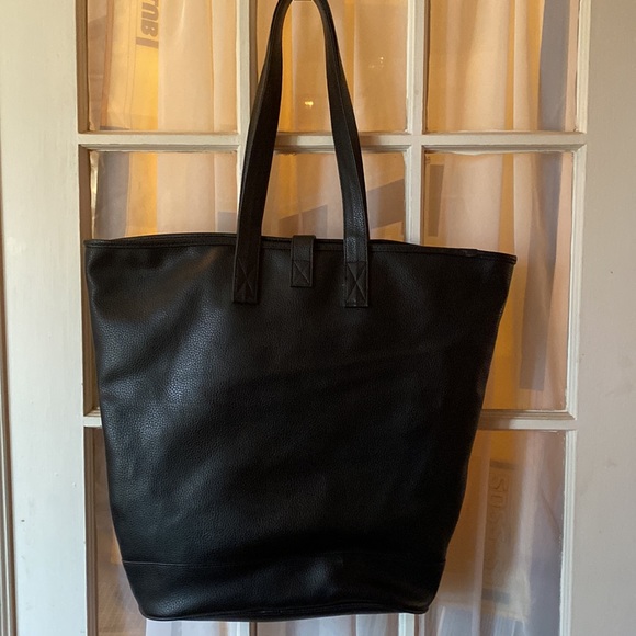 GERMAINE MONTEIL PARIS Large Black Handbag - Picture 3 of 10